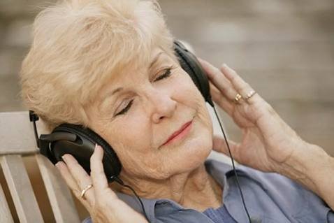 Verified customer testimonial sharing experience with The Memory Wave audio program